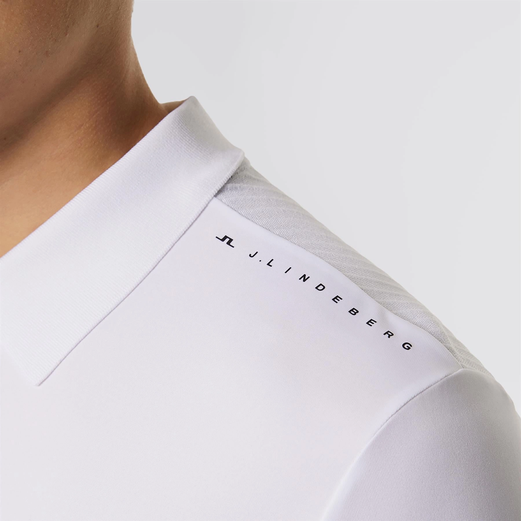Aleks Hybrid Knit Polo White J.Lindeberg Golfwear for Men