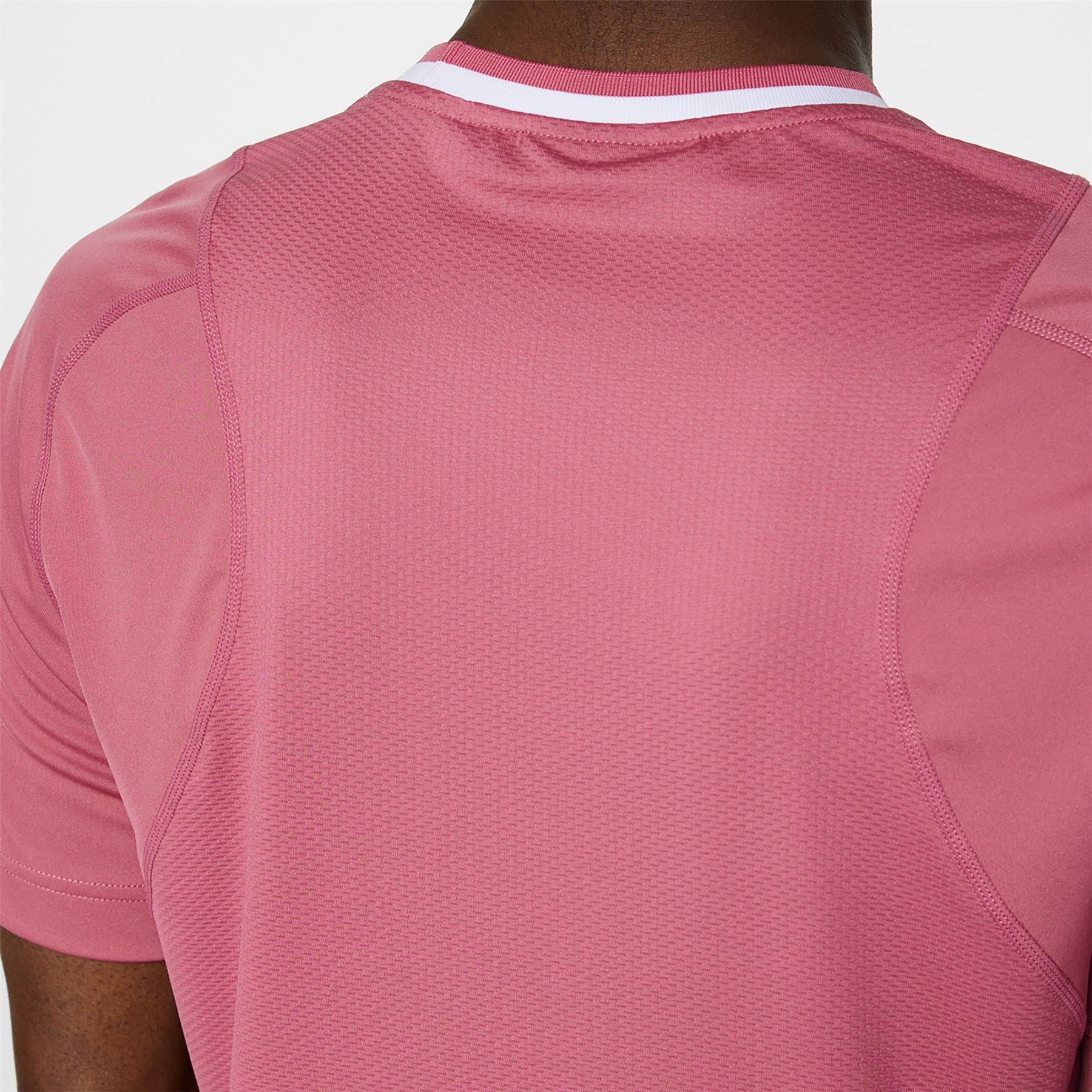 Colten Tech T-Shirt Rose Wine J.Lindeberg Golfwear for Men