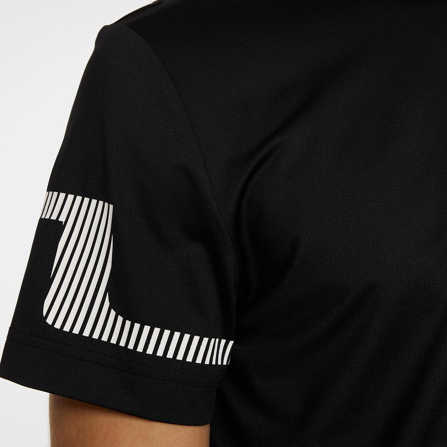 Heath Strike Regular Fit Polo Black J.Lindeberg Golfwear for Men