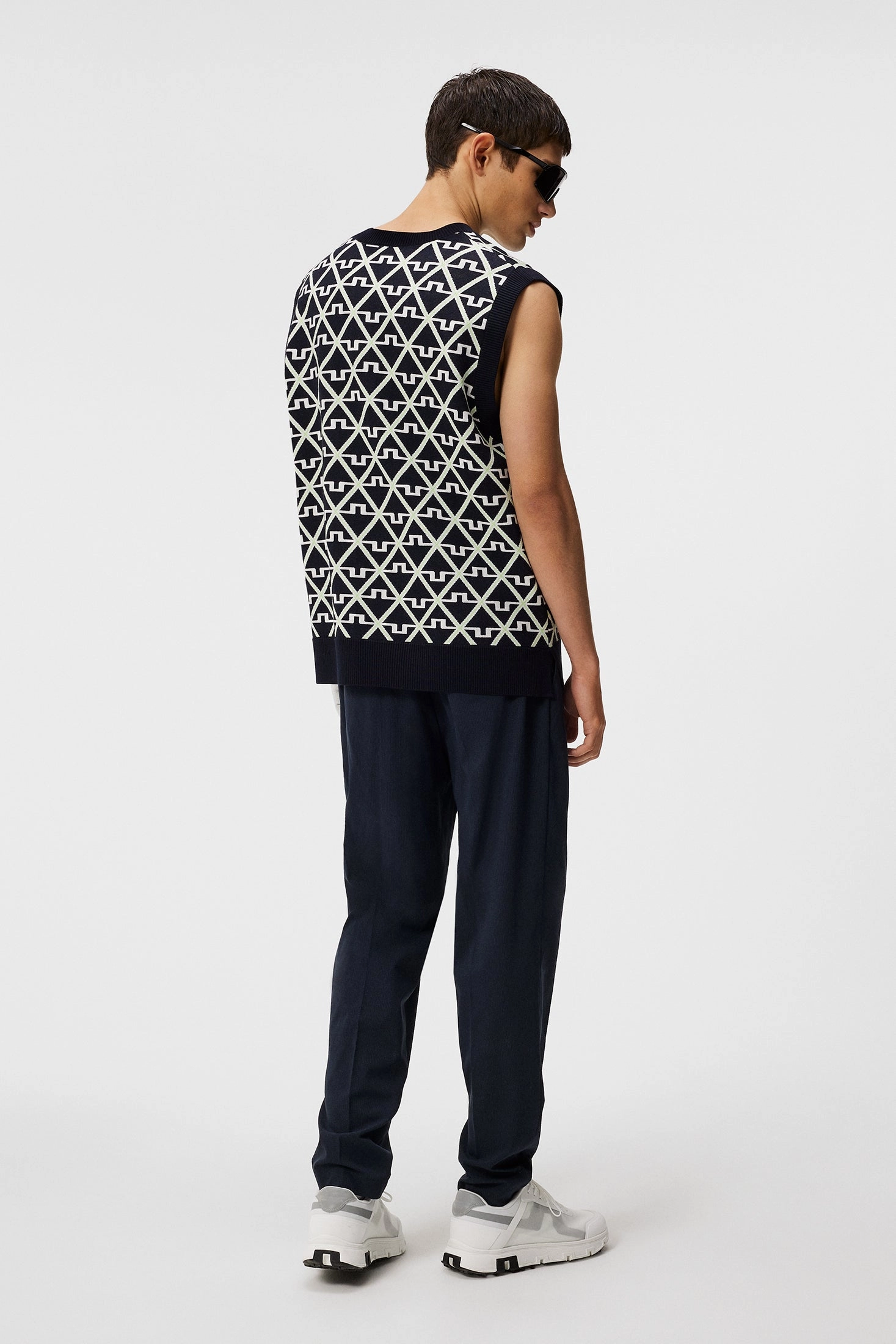 J.Lindeberg Mens Elian Knitted Vest - GEO JL NAVY J.Lindeberg Men's Apparel