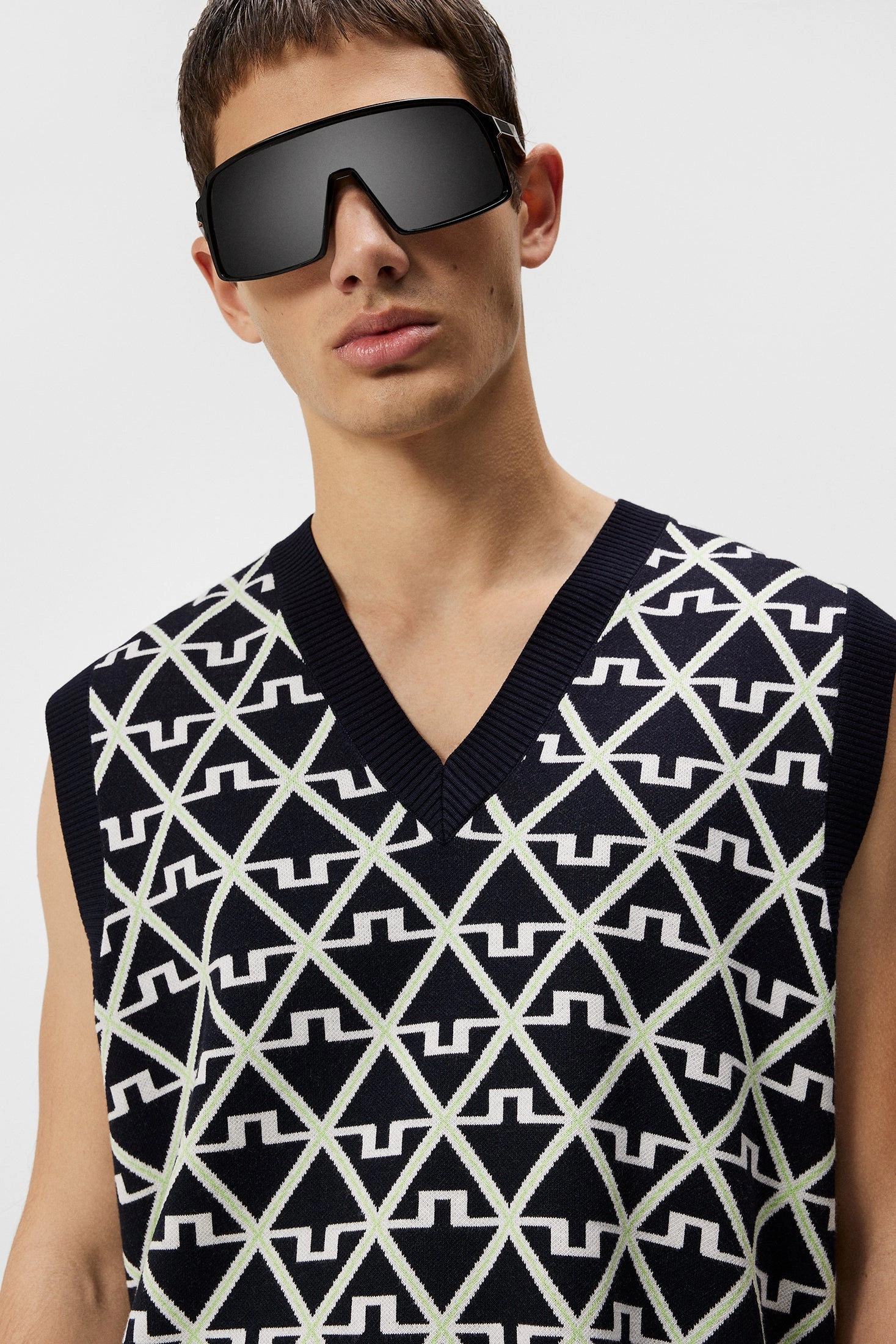 J.Lindeberg Mens Elian Knitted Vest - GEO JL NAVY J.Lindeberg Men's Apparel