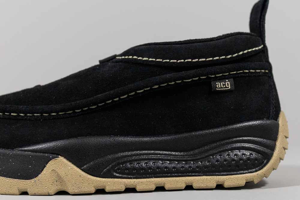 Nike ACG Izy 'Black and Limestone'