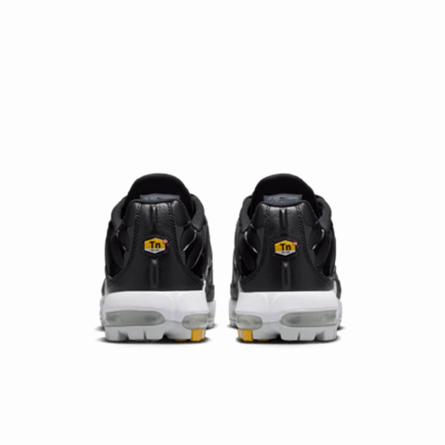 Nike Air Max Plus G Spikeless Golf Shoes - Black Men's Spikeless Golf Shoes
