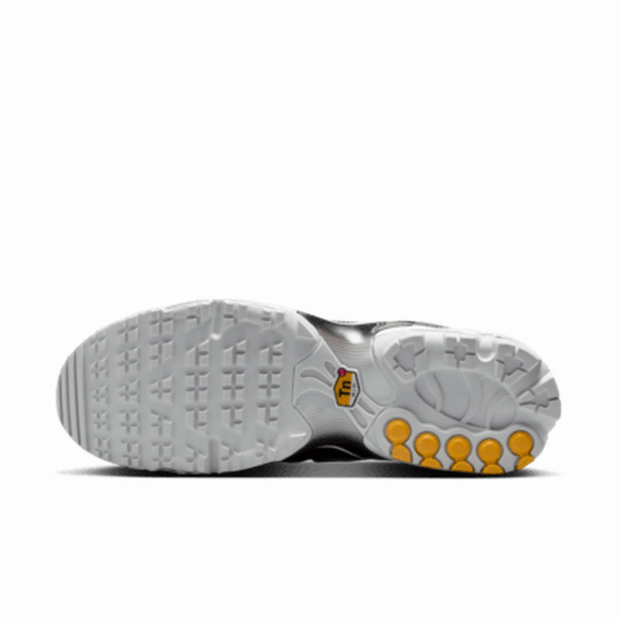 Nike Air Max Plus G Spikeless Golf Shoes - Black Men's Spikeless Golf Shoes
