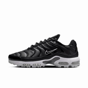 Nike Air Max Plus G Spikeless Golf Shoes - Black Mens spikeless golf shoes
