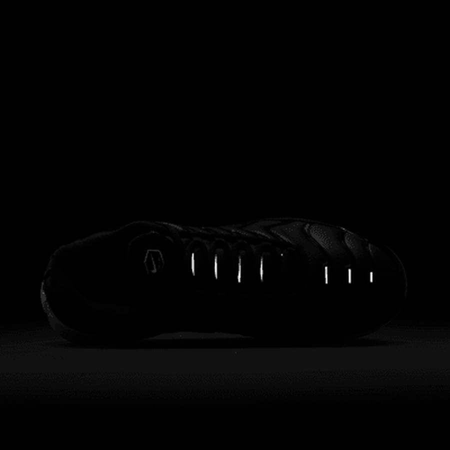Nike Air Max Plus G Spikeless Golf Shoes - Black Men's Spikeless Golf Shoes