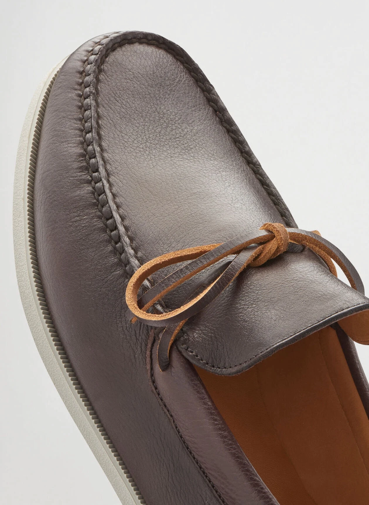 PETER MILLAR Men's Excursionist Leather Boat Shoe - CHOCOLATE Men's Durable Golf Shoes