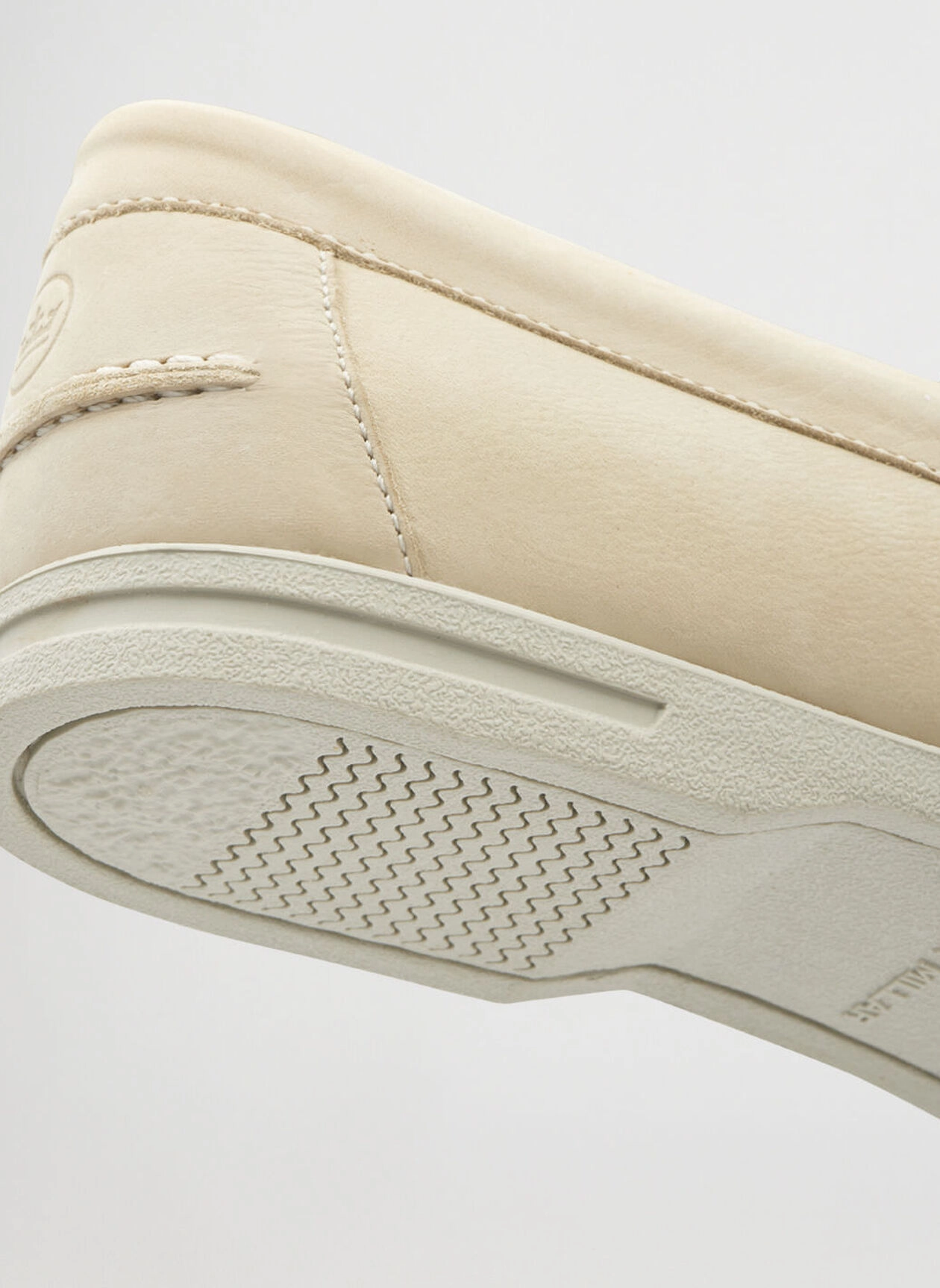 PETER MILLAR Men's Excursionist Nubuck Boat Shoe - STONE Men's Durable Golf Shoes