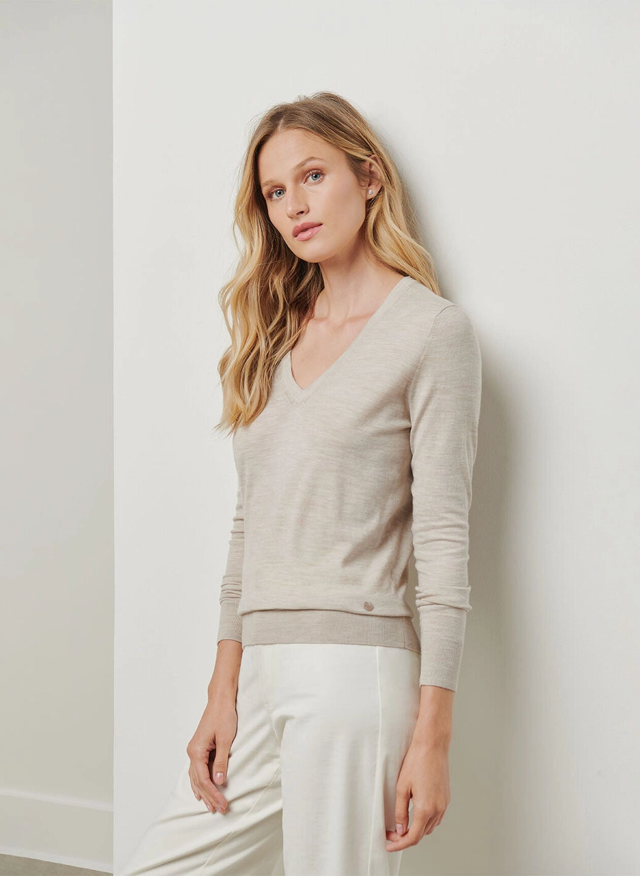 Peter Millar Womens Excursionist Flex V-Neck - Stone Peter Millar Apparel for Women