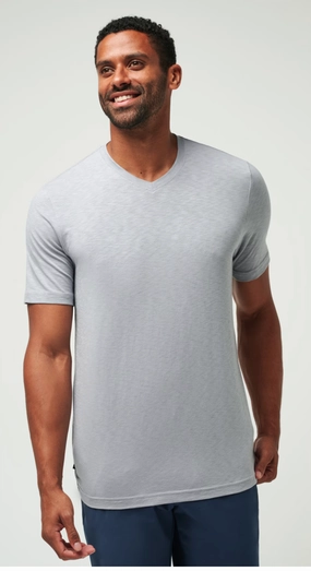 TRAVIS MATHEW CLOUD TEE T-SHIRT - SLEET Travis Mathew men's golf apparel