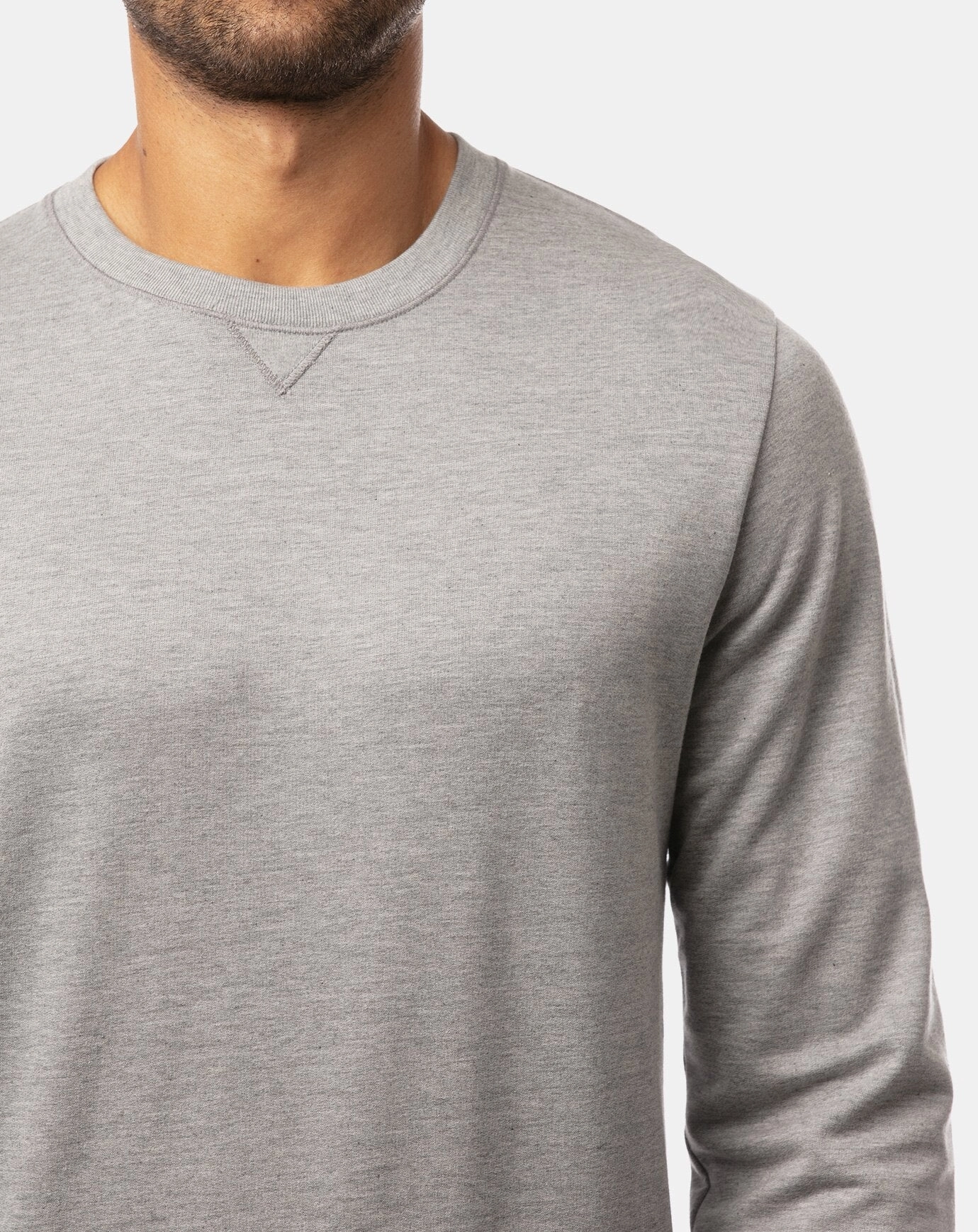 TRAVIS MATHEW MENS FINK 2.0 SWEATER - HEATHER LIGHT GREY Travis Mathew Men's Golf Apparel