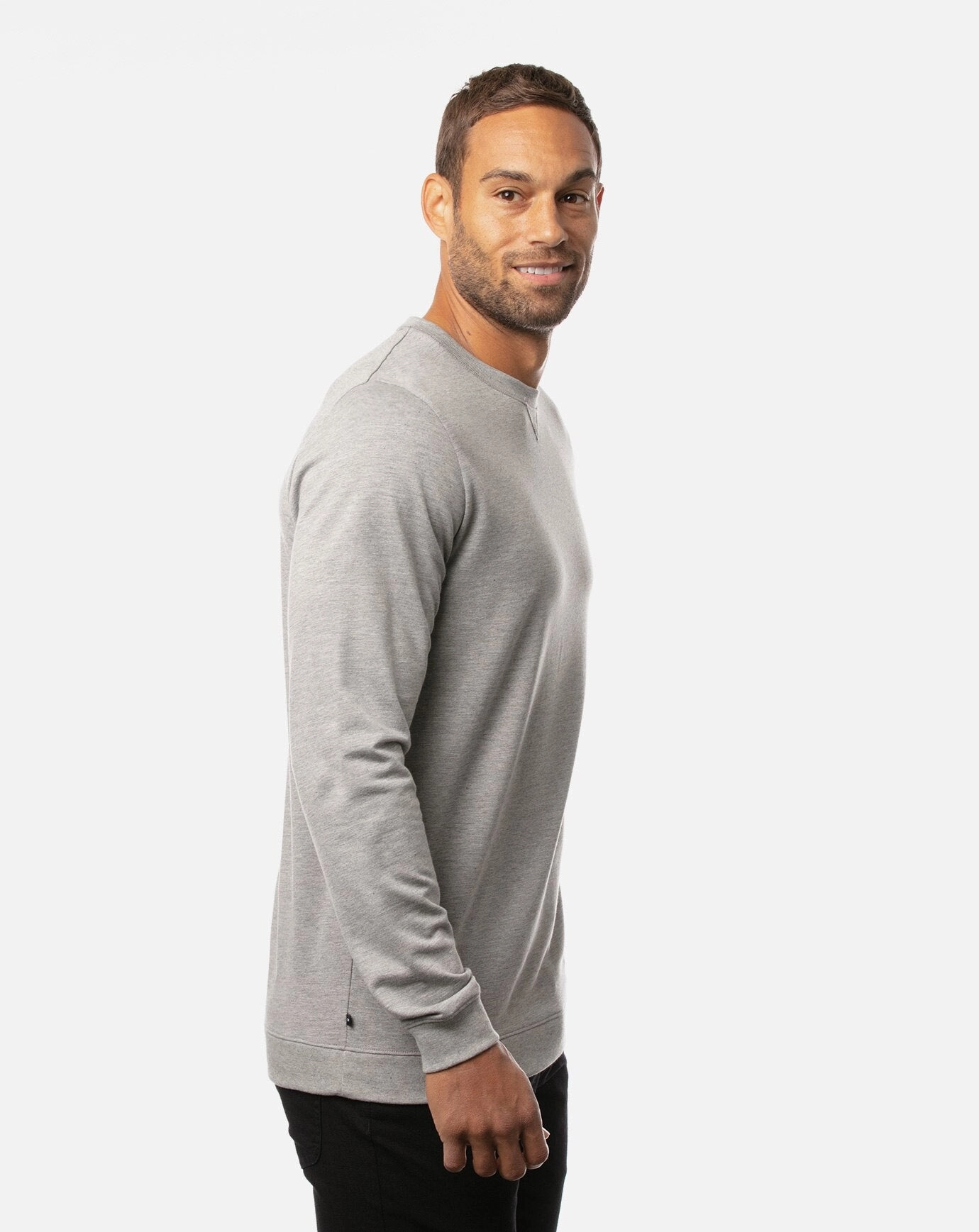 TRAVIS MATHEW MENS FINK 2.0 SWEATER - HEATHER LIGHT GREY Travis Mathew Men's Golf Apparel