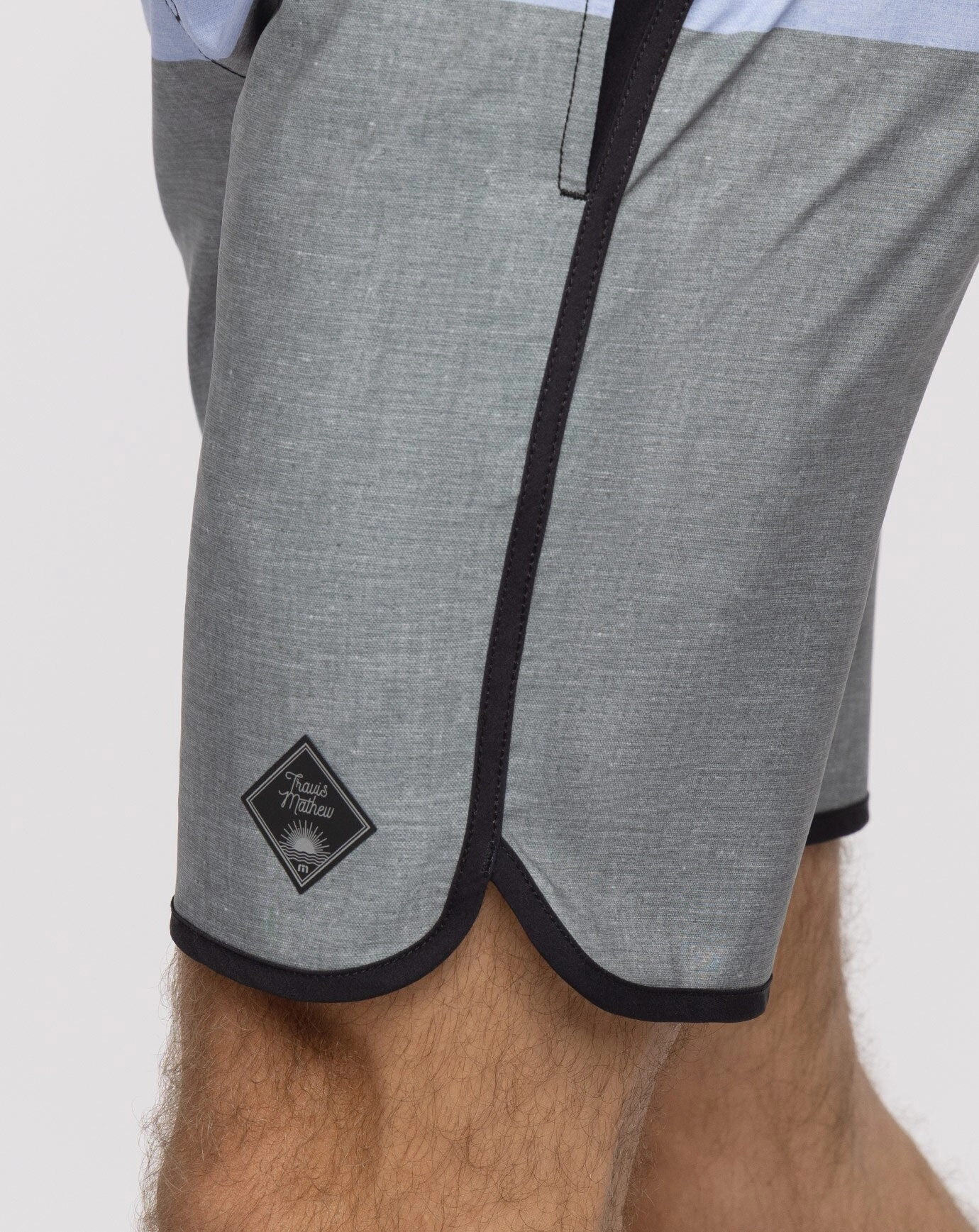 TRAVIS MATHEW MENS LEVEL FIVE HEAT SHORTS - BLACK Travis Mathew Men's Golf Apparel