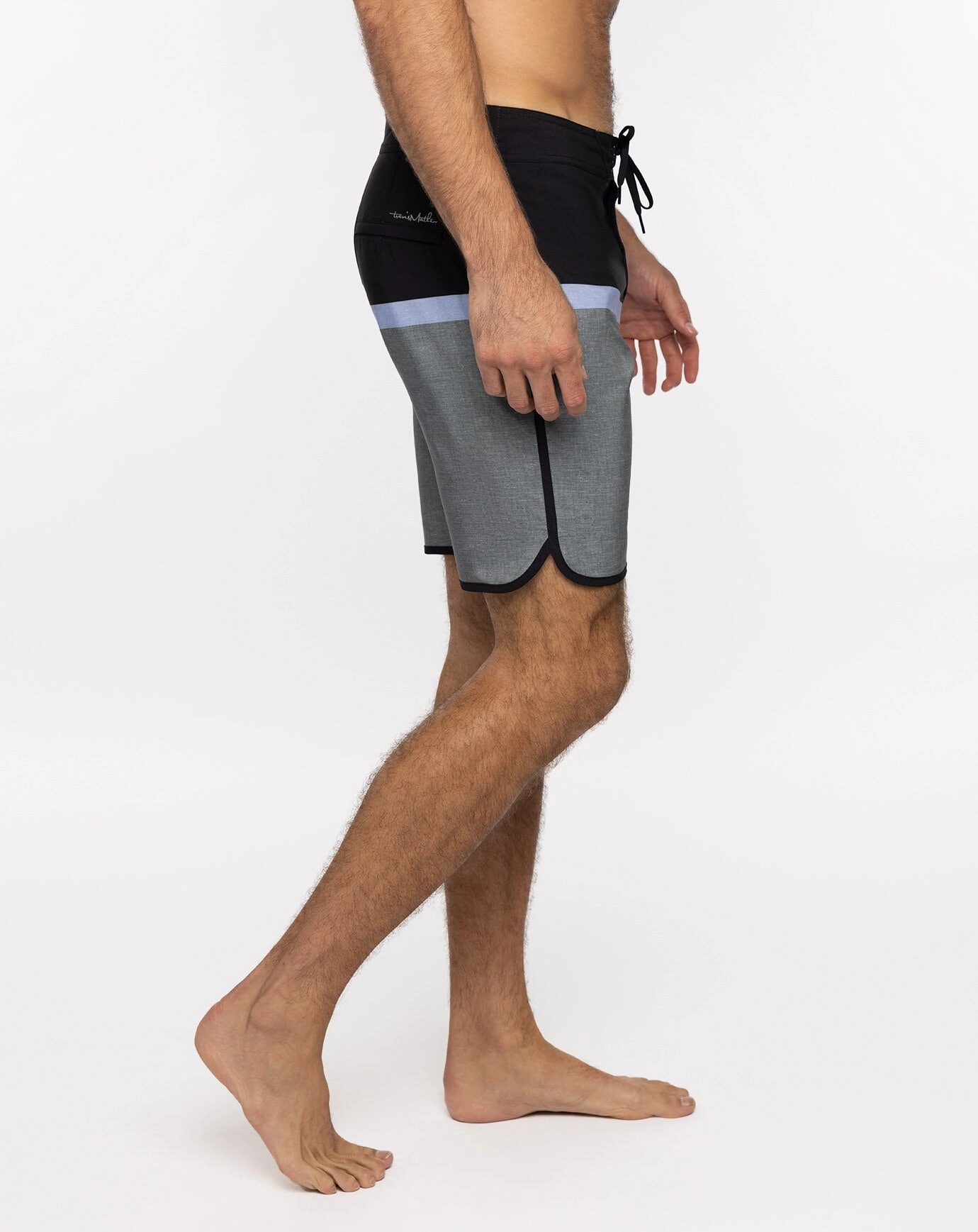 TRAVIS MATHEW MENS LEVEL FIVE HEAT SHORTS - BLACK Travis Mathew Men's Golf Apparel