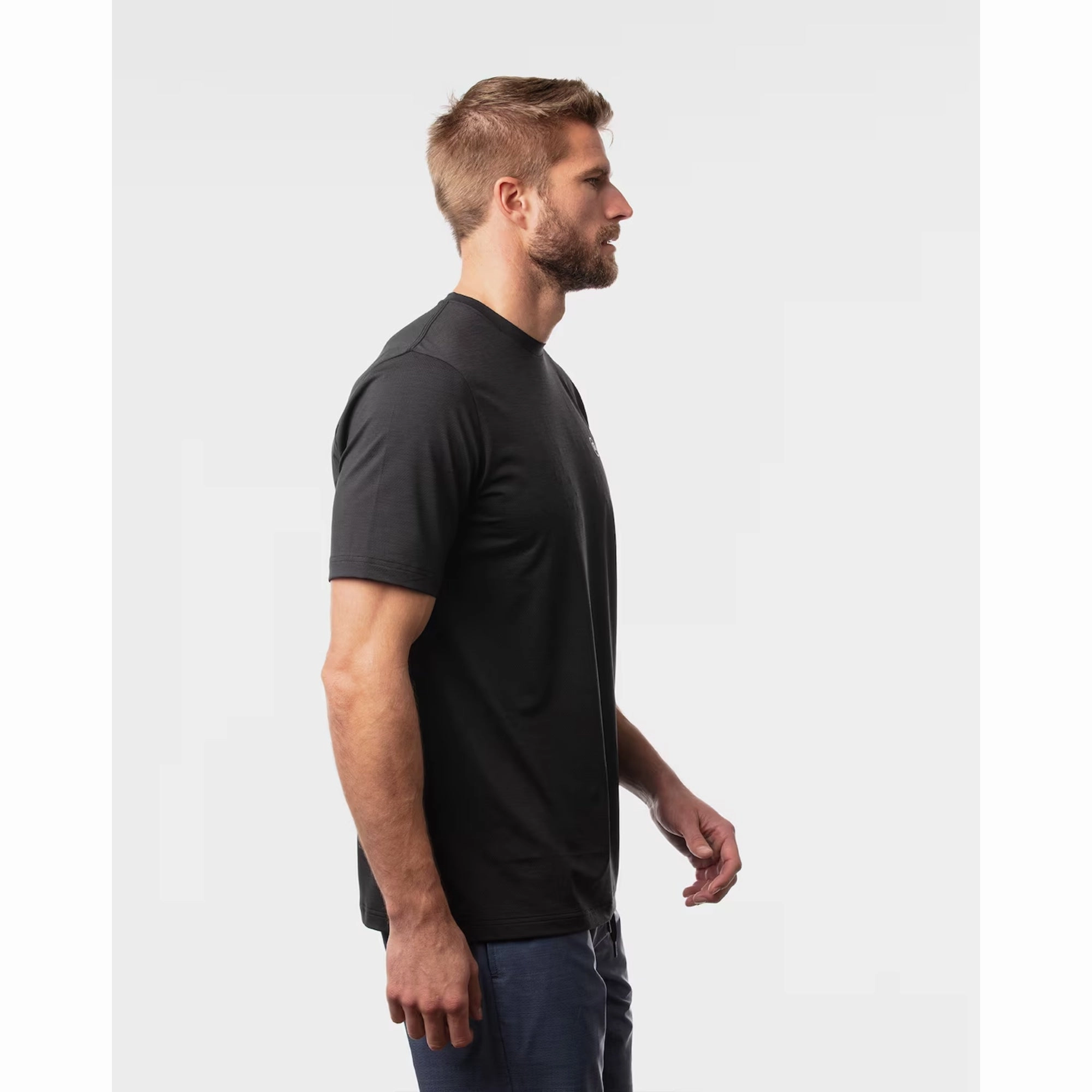 TRAVIS MATHEW MENS SCENIC VISTA T-SHIRT - BLACK Travis Mathew Men's Golf Apparel